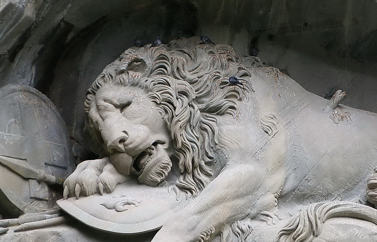 世界上最傷感、最感人的石雕—盧森之獅【原創(chuàng)】 - 晚霞映天 - 晚霞映天的博客